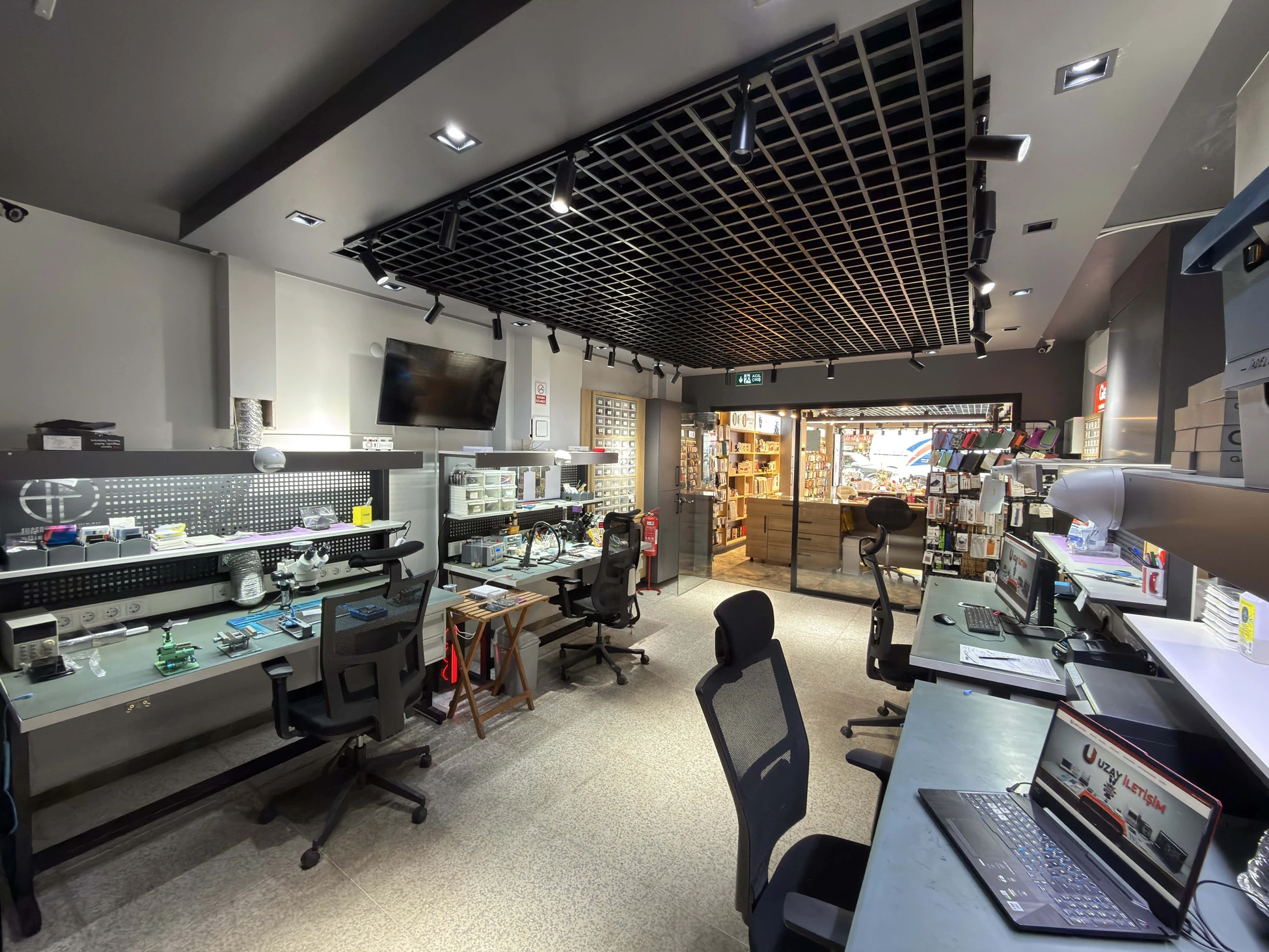 Uzay iPhone Servisi Mağaza